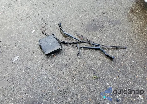 2018 Ford Escape Se from USA, damaged, VIN 1FMCU9GD8JUD08120